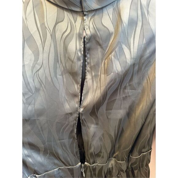 Ronny Kobo Green Long Sleeve Dress With Peek a Boo Back Size 12 - Picture 7 of 10